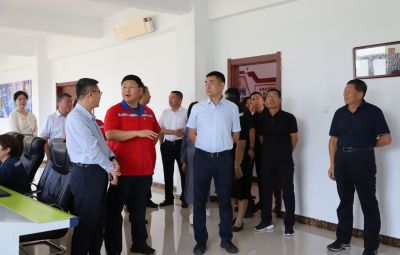 黑龙江省人大代表专题调研组光临710公海参观调研